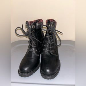 WINTER SALE ‼️ boots/booties 2 for $50 | Black Tie Up Booties With Plaid Collar